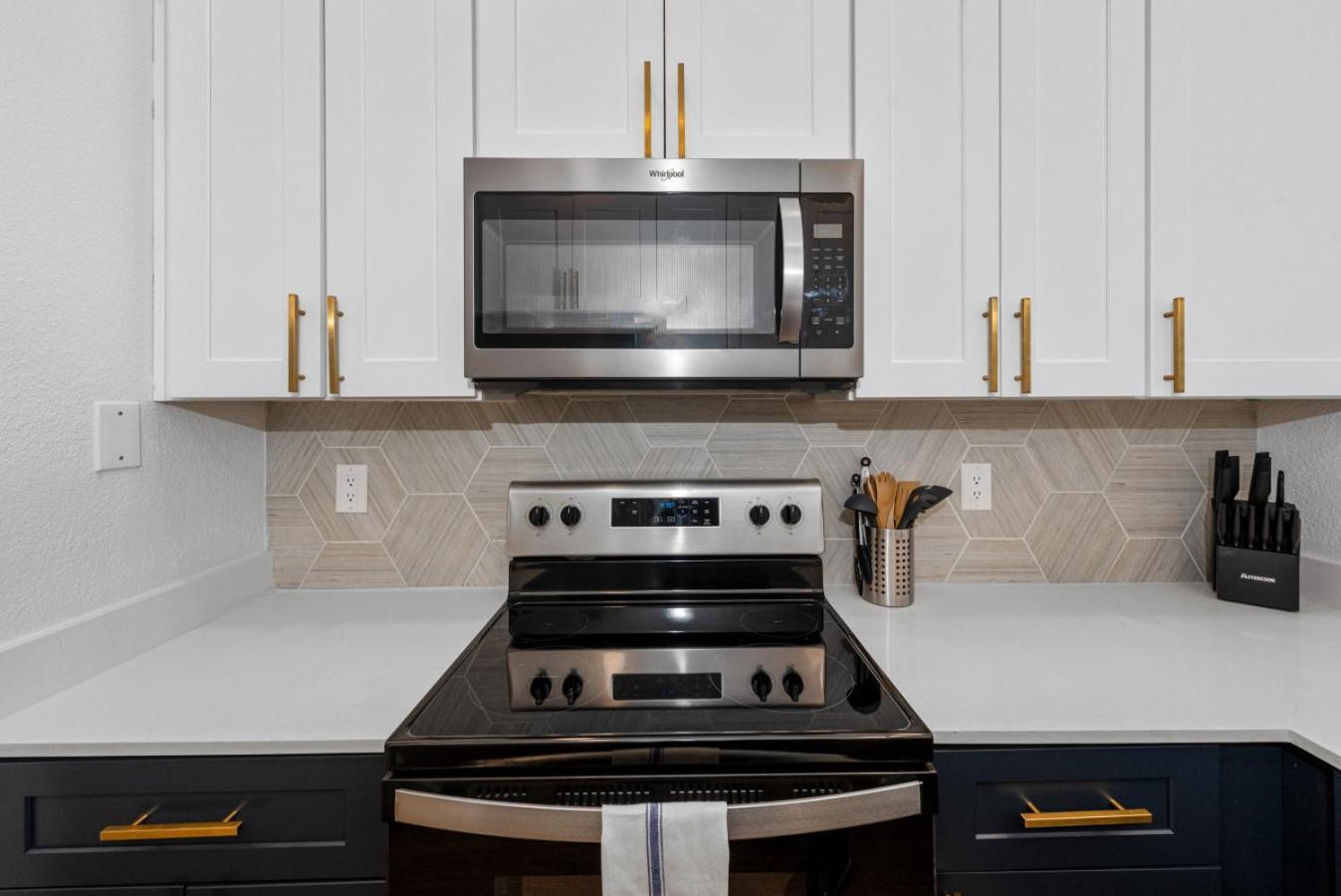 Modish 2br Pickleball & Basketball Ct,pool,bbq&pet Frndly * Scottsdale