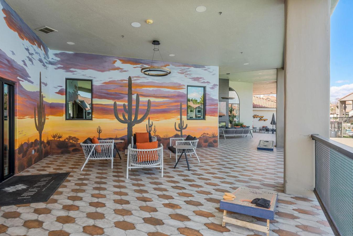 Modish 2br Pickleball & Basketball Ct,pool,bbq&pet Frndly Apartment *