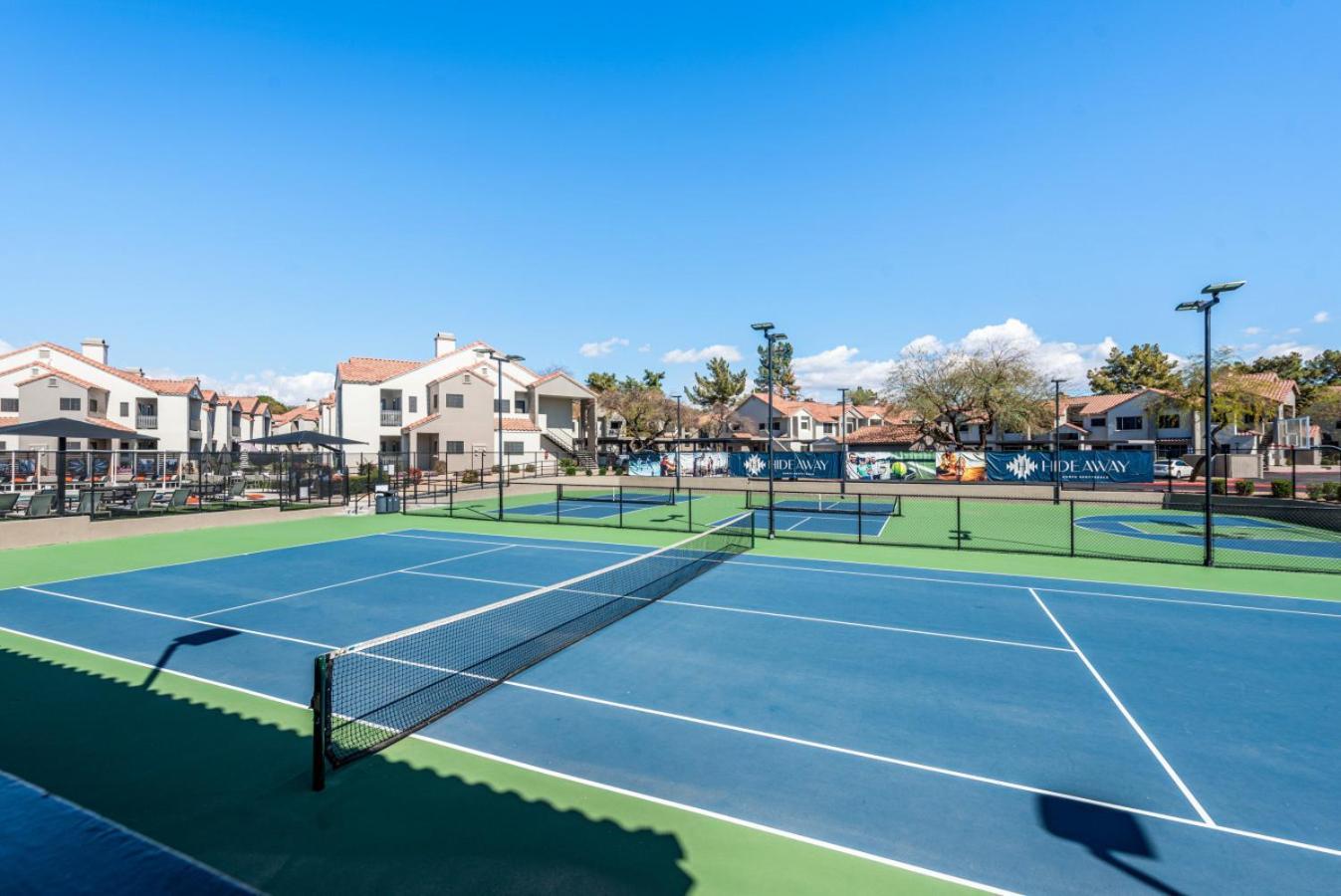 Modish 2br Pickleball & Basketball Ct,pool,bbq&pet Frndly *