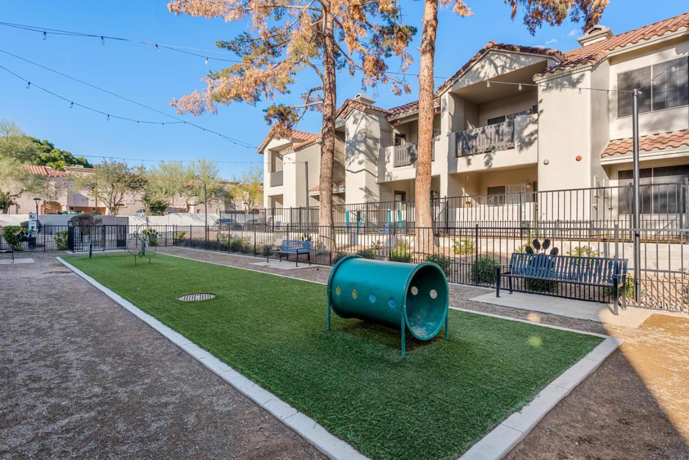 Modish 2br Pickleball & Basketball Ct,pool,bbq&pet Frndly Scottsdale