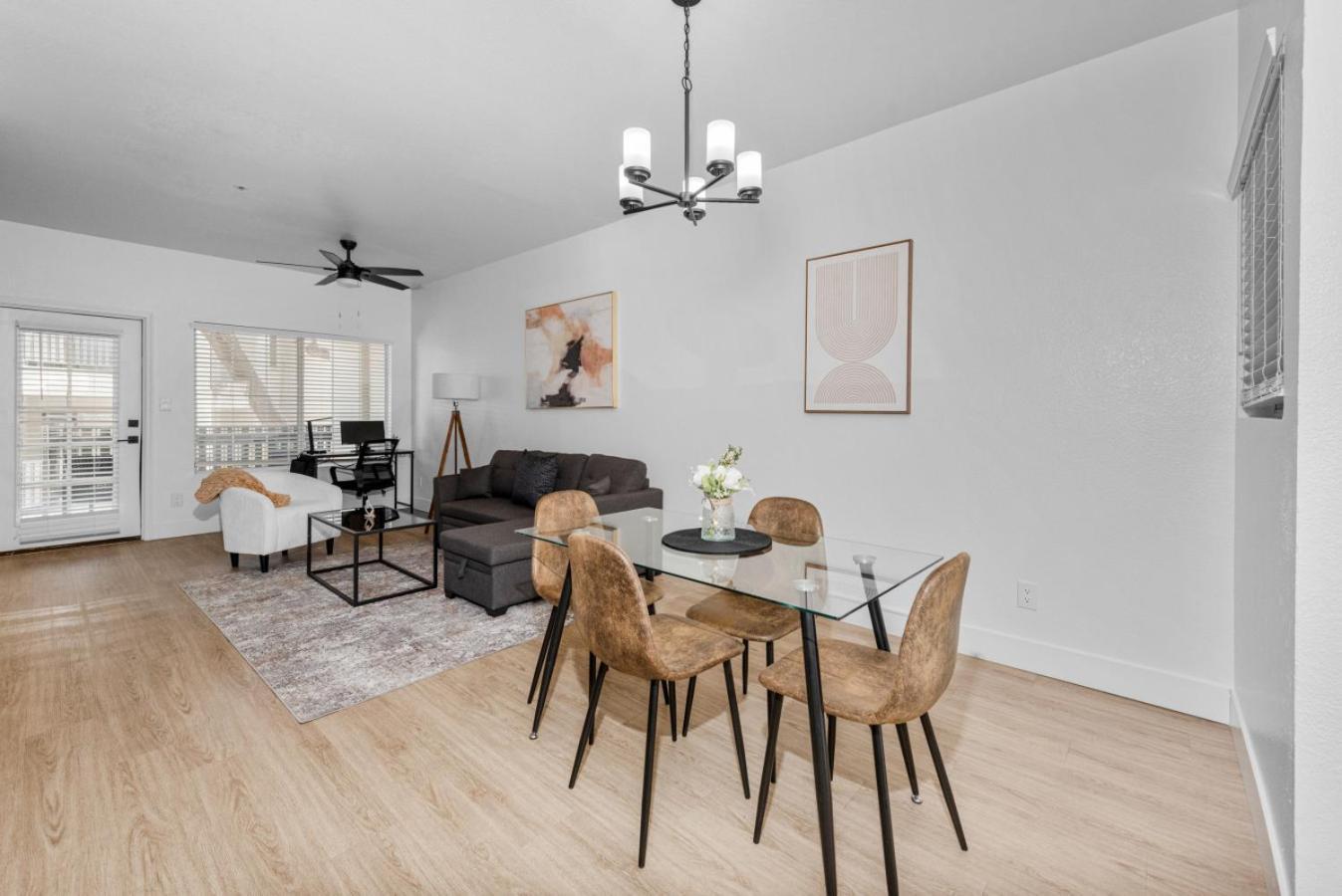 Modish 2br Pickleball & Basketball Ct,pool,bbq&pet Frndly Apartment Scottsdale